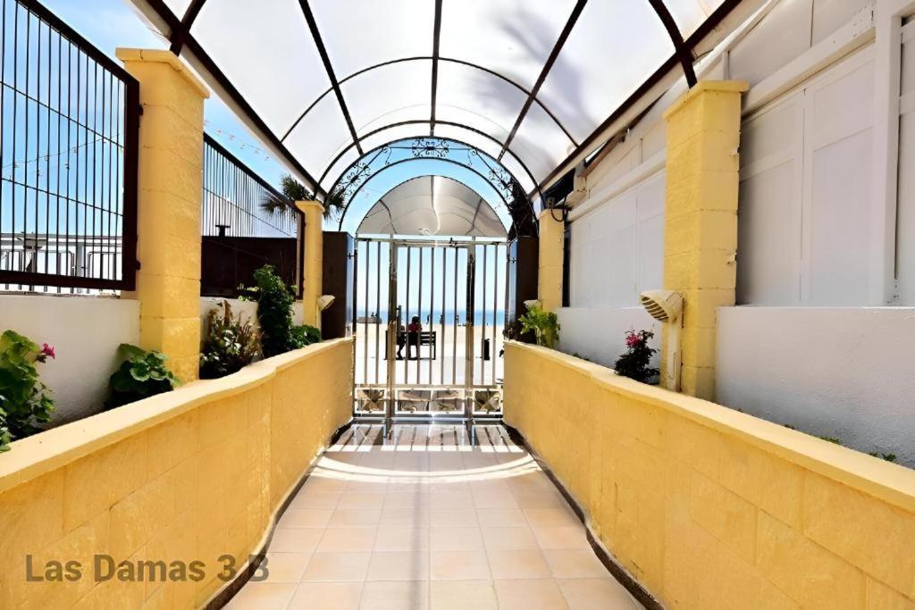 Las Damas Premium 23F Beach Front - Pool & Parking Benidorm Exterior foto